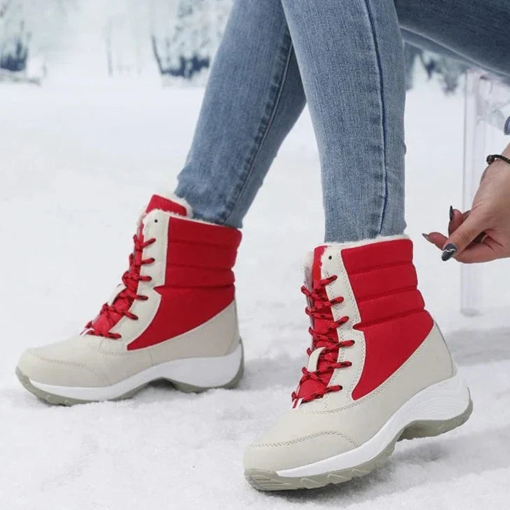 Bota Alto Conforto Peluciada com Cadarço